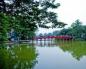 Lake of the Returned Sword i Hanoi - hem för den heliga sköldpaddan vietnamesiska legenden om Hoan Kiem Lake